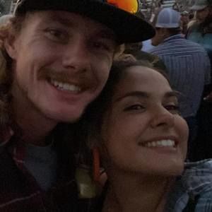 Meet your Posher, Mireya